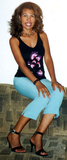 Date this fun Brazil girl Elizangela from GUARAPARI B9059