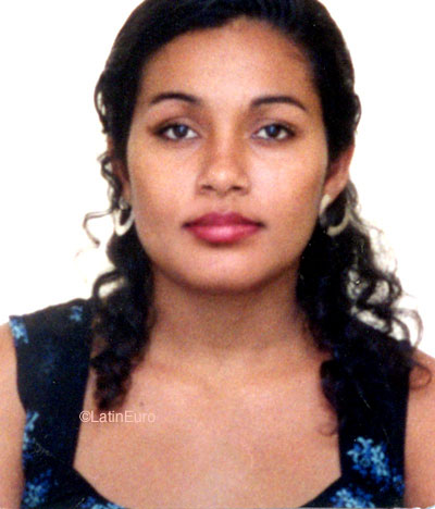 Date this sultry Brazil girl Rijane from JABOATAO B9041
