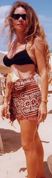 Date this lovely Brazil girl Valeria from FORTALEZA B9081