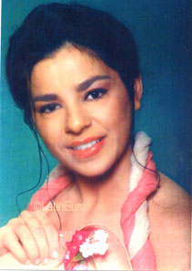 Date this voluptuous Brazil girl Celia from GOIANIA B8900