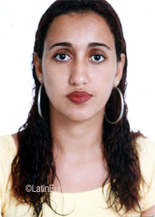 Date this hot Brazil girl Michele from UBERLANDIA B8913