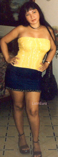 Date this foxy Colombia girl Luz from Barranquilla C65