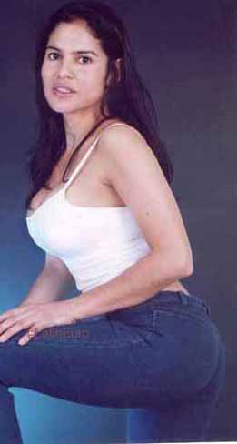 Date this hot Colombia girl Lelia from Bogota C47