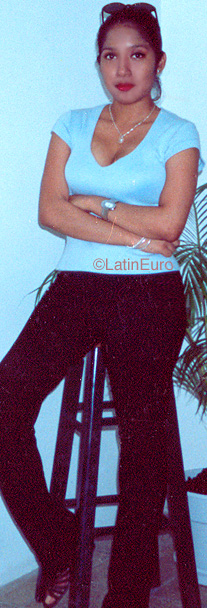 Date this tall Panama girl Julia from  N3933