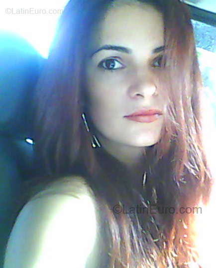 Date this lovely Brazil girl Erika from Sao Paulo BR39