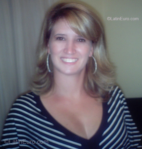 Date this pretty Brazil girl Edicleia Madalena from Limeira BR55