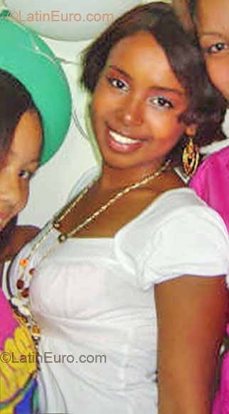 Date this sultry Dominican Republic girl Vanessa from Barahona DO37