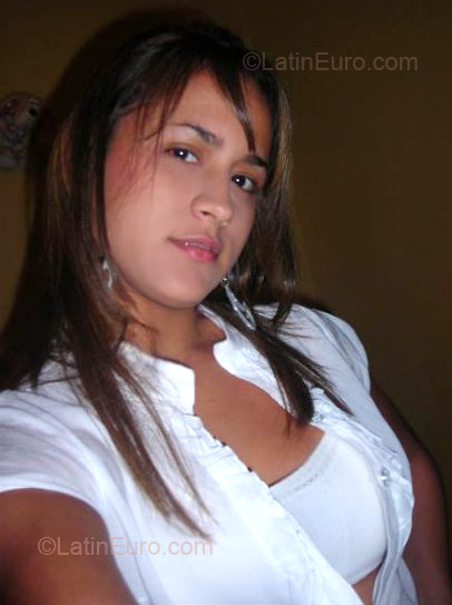 Date this sensual Colombia girl Alexandra from Cali CO37
