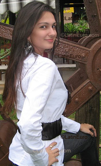 Date this athletic Brazil girl Raphaella from Belo Horizonte BR63