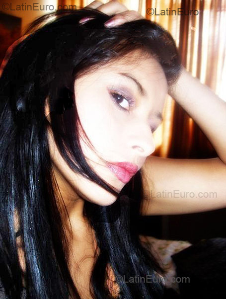 Date this foxy Colombia girl Laura from Bogota CO44