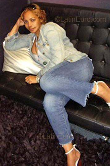Date this exotic Dominican Republic girl Miosotys from Santo Domingo DO59