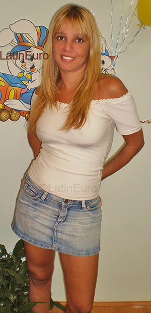 Date this passionate Brazil girl Vania from Rio De Janeiro BR81