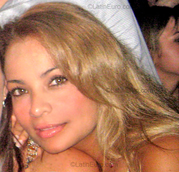 Date this lovely Colombia girl Nayla Betty from Cali CO83