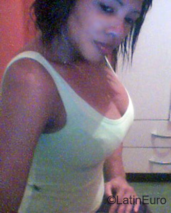 Date this good-looking Brazil girl Liliany from Cariacica BR117