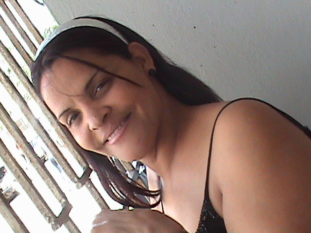 Date this athletic Dominican Republic girl Silvia from Santiago DO97