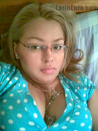 Date this georgeous Colombia girl Deisy Milena from Bogota CO106