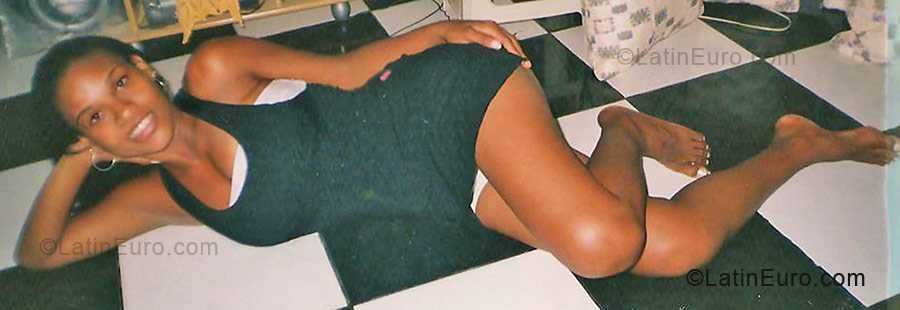 Date this pretty Brazil girl Raquel from Salvador BR5894