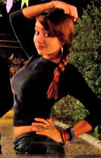 Date this delightful Brazil girl Maira from Cachoeiras De Macacu BR159