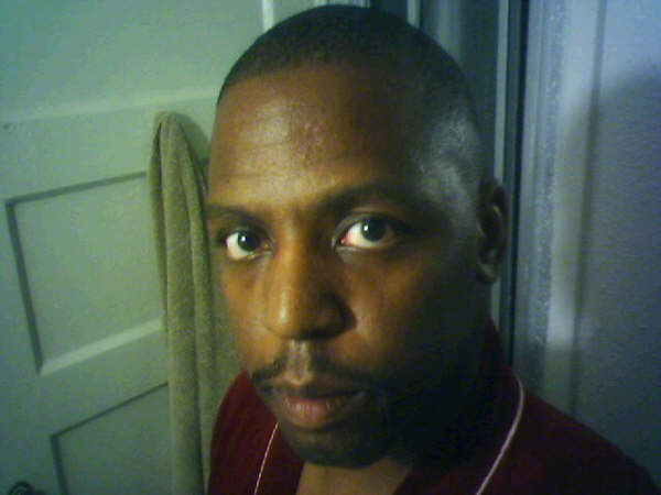 Date this athletic United States man Ron from Oakland US238