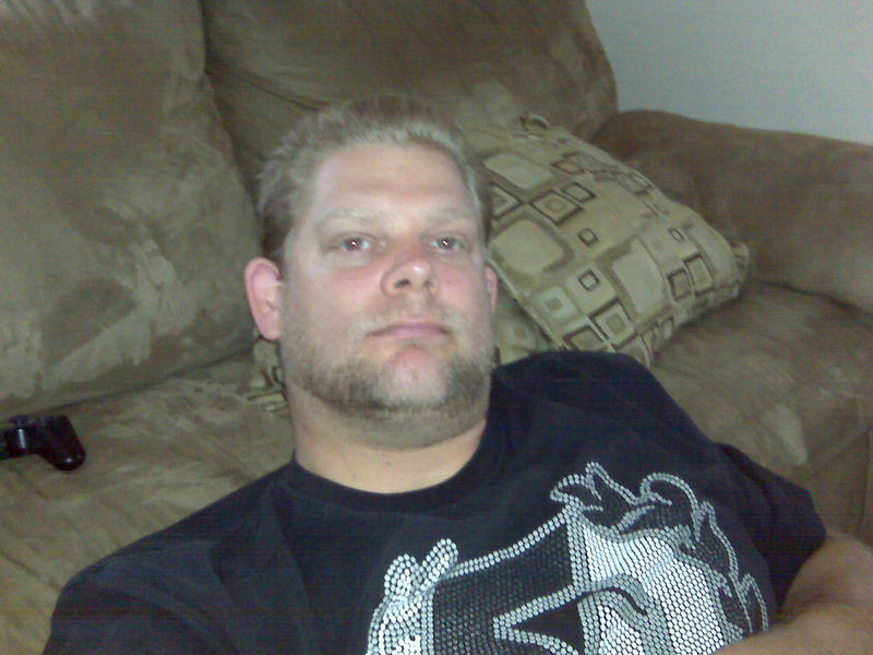 Date this pretty United States man Jedadiah from Detroit BR214