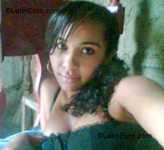 Date this georgeous Colombia girl Keisy from Sincelejo CO187
