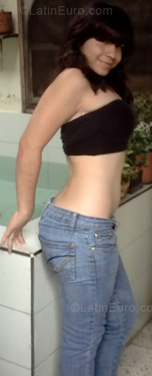 Date this georgeous Colombia girl Jennifer Andrea from Palmira CO191