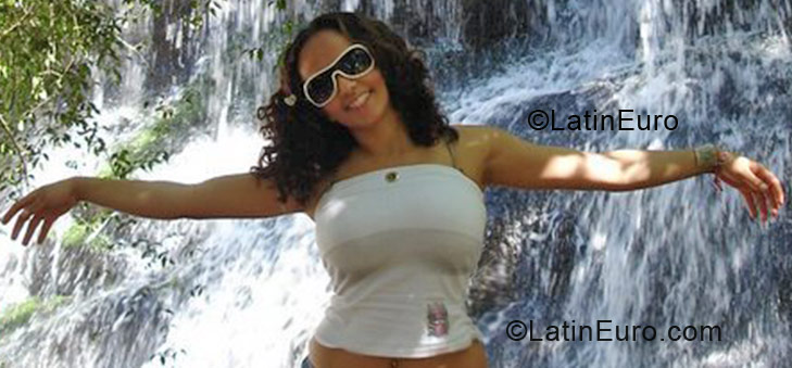 Date this gorgeous Brazil girl Debora from Sao Paulo BR287