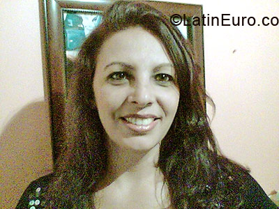 Date this sensual Brazil girl Joseane from Curitiba BR293