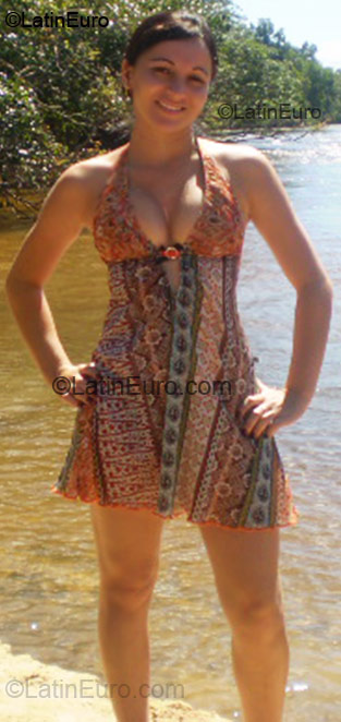 Date this nice looking Brazil girl Flavia from Balsas BR338