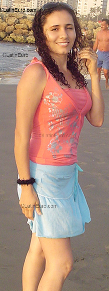 Date this sensual Colombia girl Teresa from Rionegro CO246