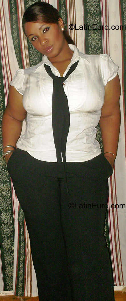 Date this georgeous Dominican Republic girl Emma Amanda from  DO248