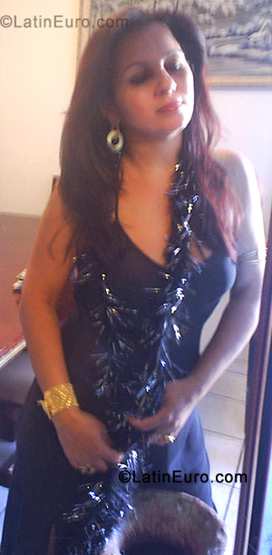 Date this young Brazil girl Gislaine from Goiania BR439
