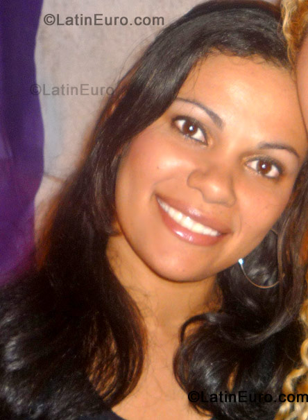 Date this sensual Brazil girl Suzana from Rio De Janeiro BR443
