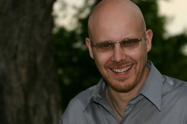 Date this happy United States man Kimmo from Dallas US1022