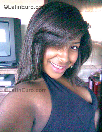 Date this cute Brazil girl Adriana from Belo Horizonte BR464