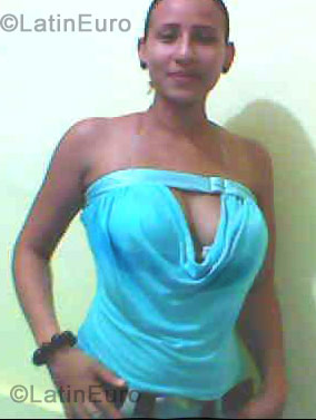 Date this gorgeous Dominican Republic girl Maria from Bani DO339