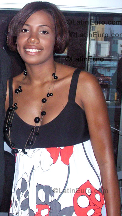 Date this exotic Dominican Republic girl Siluenny from Santo Domingo DO360