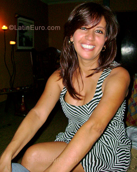 Date this young Colombia girl Luz Adriana from Cali CO401