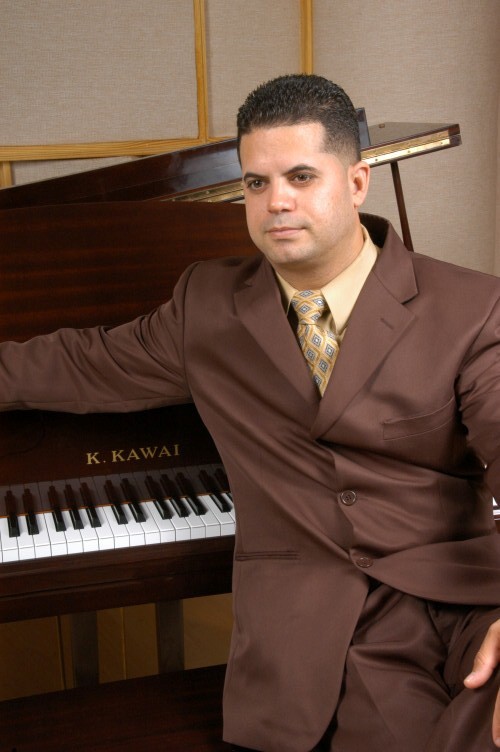 Date this happy Puerto Rico man Danny34 from san juan BR593
