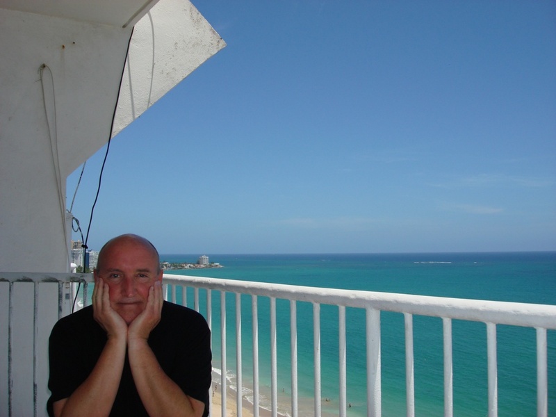 Date this young United States man Travelingm from San ANtonio US1303