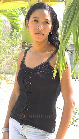 Date this passionate Colombia girl Sandris from Maicao CO452