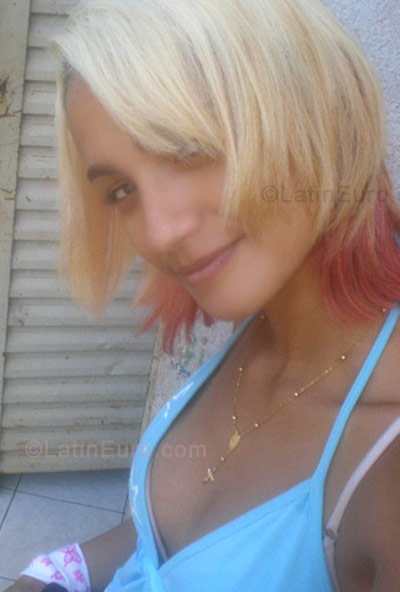 Date this fun Brazil girl Thumilla from Porangatu BR708