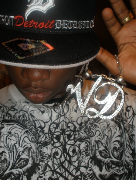 Date this hot United States man Mrills from Detroit US1520