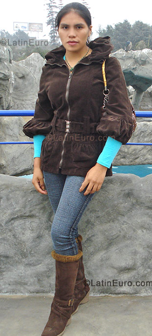Date this hot Peru girl Blanca from Lima PE71