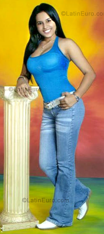 Date this hot Colombia girl Solangel from Cucuta CO536