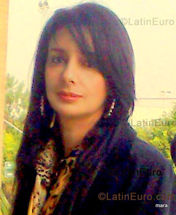 Date this lovely Brazil girl Mara Angelica from Acreuna BR776