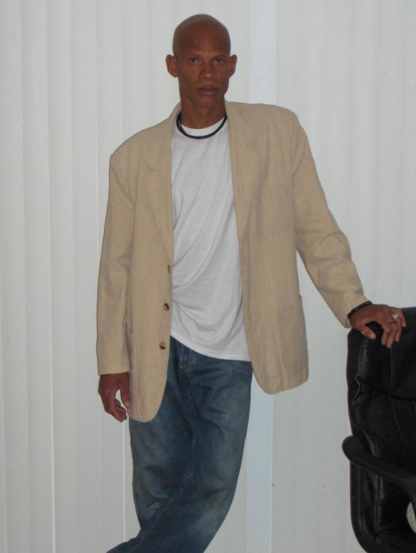 Date this cute United States man Bugzbunny from Hollywood US1724