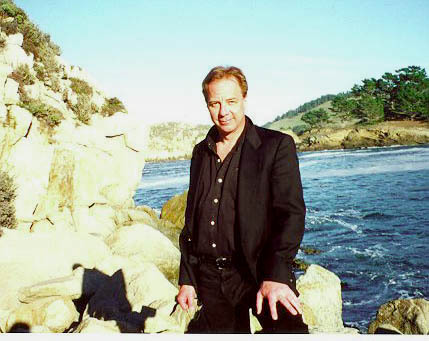 Date this tall United States man Christopher from Santa Barbara US1727