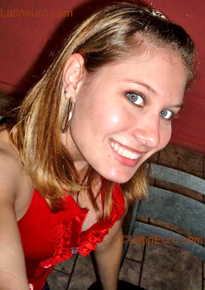 Date this sultry Brazil girl Ana Beatriz from Sao Paulo BR841