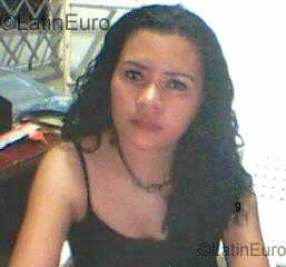 Date this beautiful Colombia girl Felicidad from Buenaventura CO597